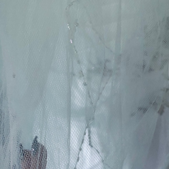 Strapless wedding dress size 8 - Picture 5 of 5